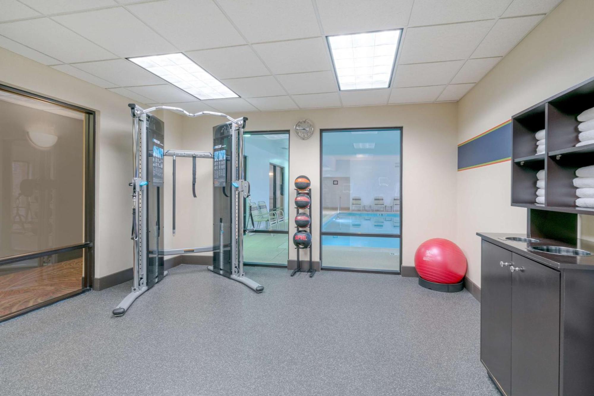 Hampton Inn Frostburg Esterno foto